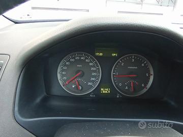 volvo v50 2.0 d 136 cv