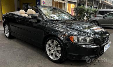 Volvo V70 2.4 D5 Momentum