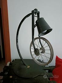 Lampada arte contemporanea  Nu.ovo Arredamenti