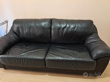 Divano tre posti in pelle con  letto matrimoniale 