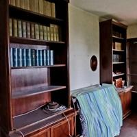 Libreria con armadietto