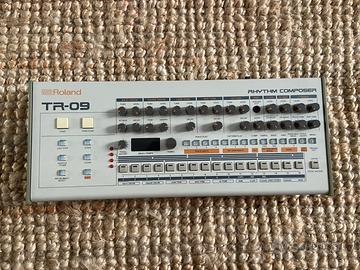 Roland boutique drum machine tr-09