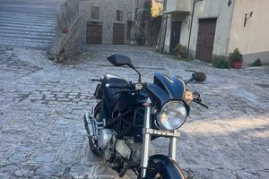 Ducati Monster 620 Dark - full optional