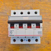 Interruttore FN84C16