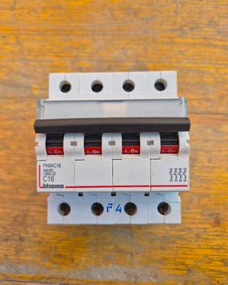 Interruttore FN84C16
