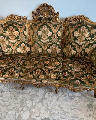 Divano 3 posti+2 un posto stile barocco + tavolo
