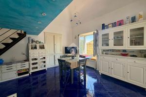 2 LOCALI A BARANO D'ISCHIA