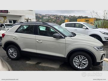 VOLKSWAGEN T-Roc 1.0 TSI Life