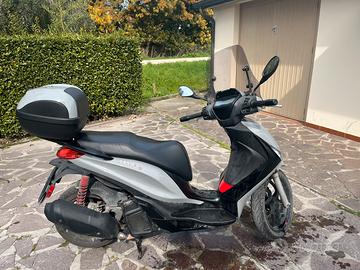 Piaggio Medley S 2022 grigio