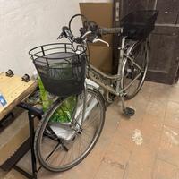 BICICLETTA DA DONNA IN LEGA ALLUMINIO RUOTE 28