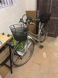 BICICLETTA DA DONNA IN LEGA ALLUMINIO RUOTE 28