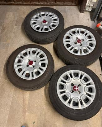 Ruote 175/65 R 14.  86T