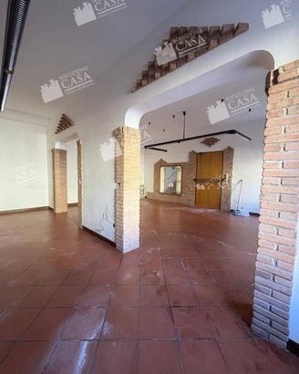 Immobile di 76 m² a Cento