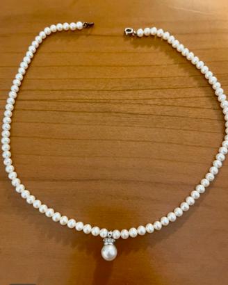Collana con perle e ciondolo