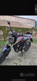 Honda cb-125 r (2020)