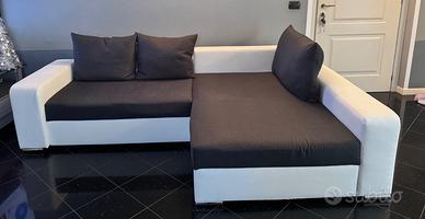 Divano letto bianco e grigio