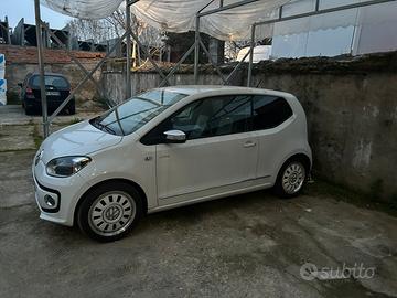 Volkswagen up white edition