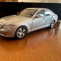 Mercedes S 500 autoart scala 1/18