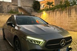 MERCEDES-BENZ A 250 e PLUG-IN HYBRID AMG LINE