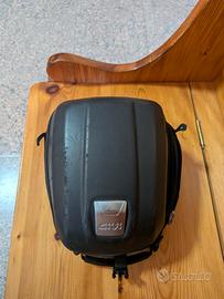 Borsa serbatoio Givi Tanklock MT505