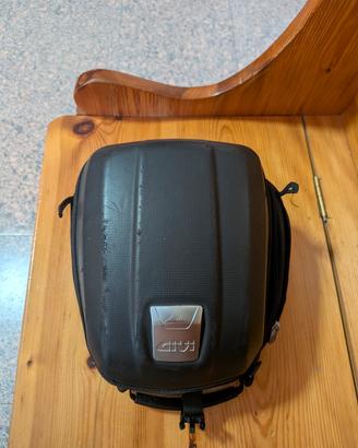 Borsa serbatoio Givi Tanklock MT505