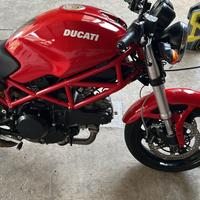 Ducati monster 695