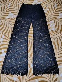 Nuovi pantaloni eleganti in pizzo neri