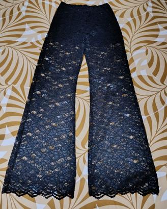Nuovi pantaloni eleganti in pizzo neri