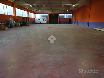 CAPANNONE A GALLIATE