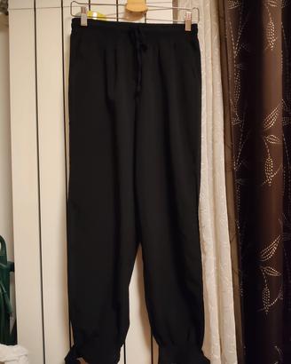 Pantaloni con apertura laterale 