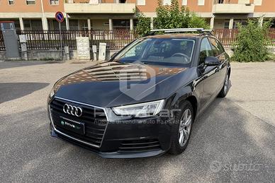 AUDI A4 Avant 30 TDI S tronic
