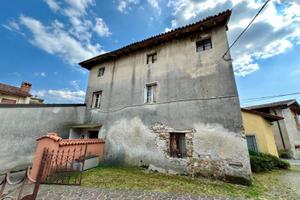 CASETTA DA RISTRUTTURARE CON SPAZIO ESTERNO PRI...