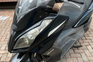 Scooter in buono stato con revisione fatta da poco