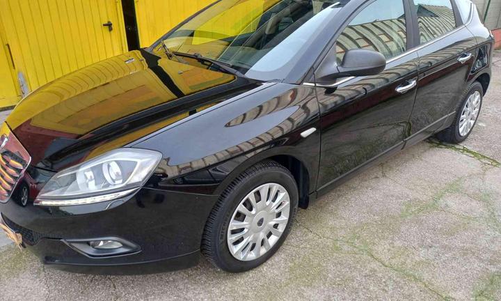 LANCIA Delta 1.6 MJT DPF 105 CV Silver NEOPATENT