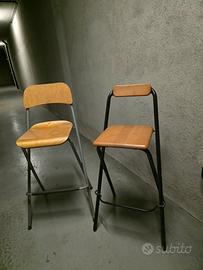 sgabello pieghevole alto con schienale 