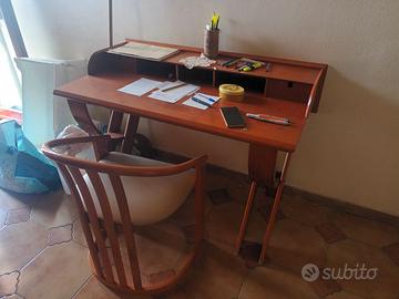 Scrivania più sedia