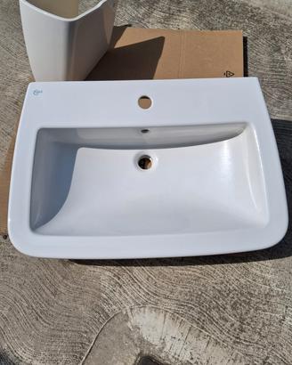 Lavabo con semi colonna Ideal Standard serie 21