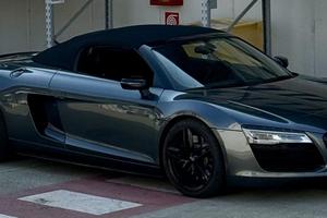 Audi R8 spyder V8 s-tronic