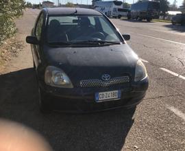 TOYOTA Yaris - 2002