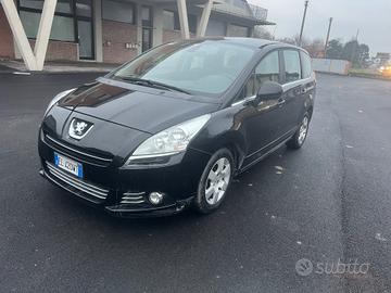 Peugeot 5008 1.6 HDi 112CV Business