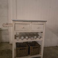 Carrello in stile shabby chic