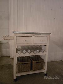 Carrello in stile shabby chic