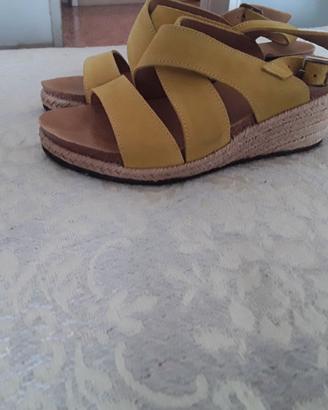 Sandali