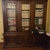 Libreria in legno massello 