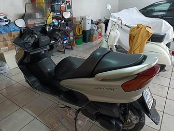 Yamaha Majesty 250