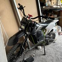 Pit bike elettrico