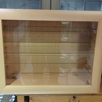 Vetrinetta da muro ( info interne)