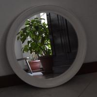 Specchio da bagno di forma circolare