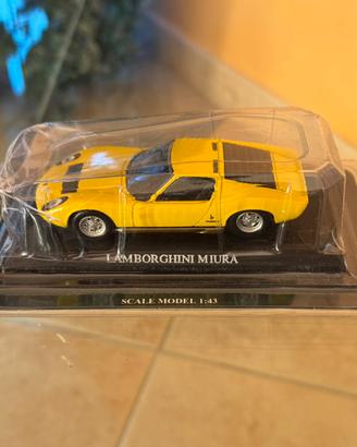 Modellino auto 1:43