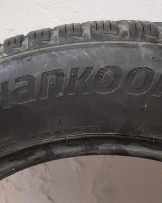 Treno 4 Gomme Invernali Hankook 215/60 R17 96H